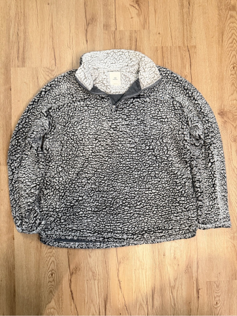 Thread & Supply Women’s Sherpa Half-Zip Pullover in Heather Grey
